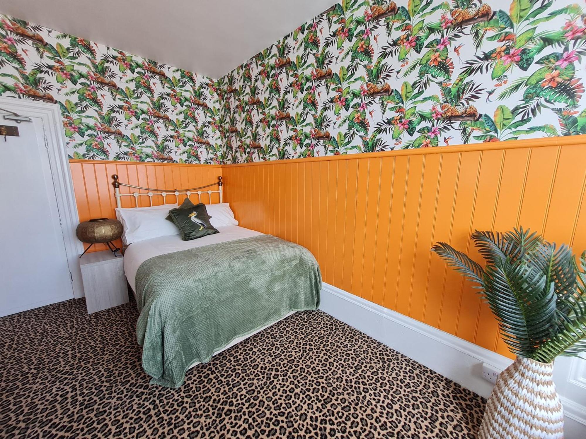 Lemur Lodge - Boutique Apartments - Short Stroll To The Beach 伯恩茅斯 外观 照片