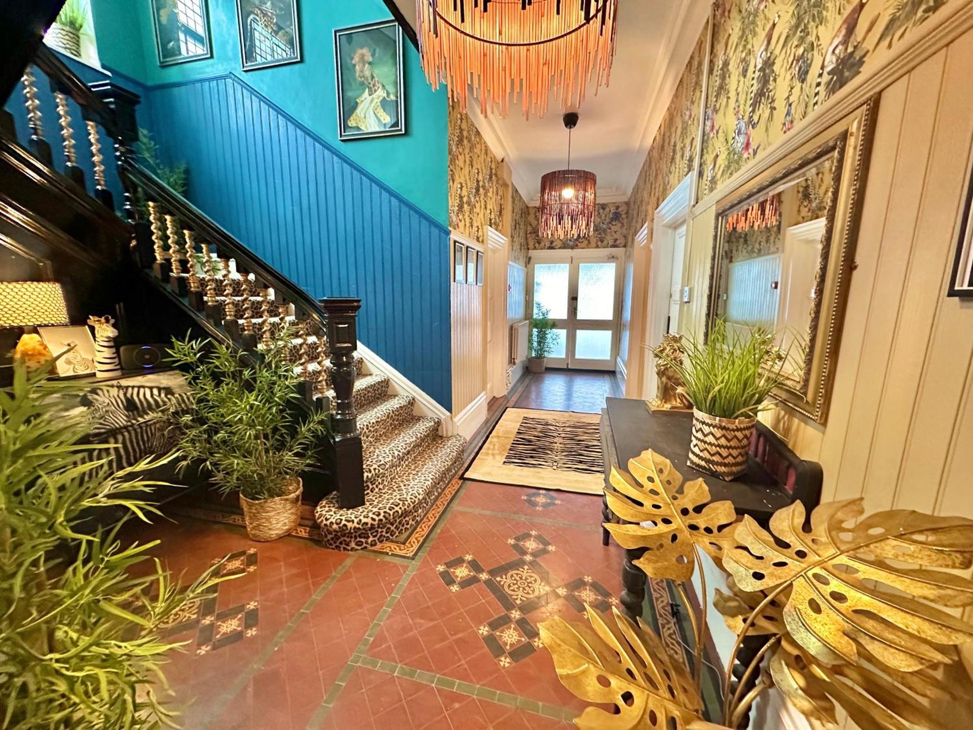Lemur Lodge - Boutique Apartments - Short Stroll To The Beach 伯恩茅斯 外观 照片